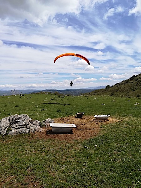 PHOTO 2018 05 06 20 42 57